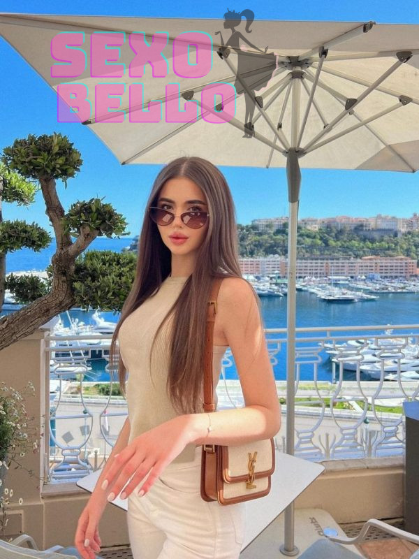 Sparkling Karina in Paris | sexemodels.org