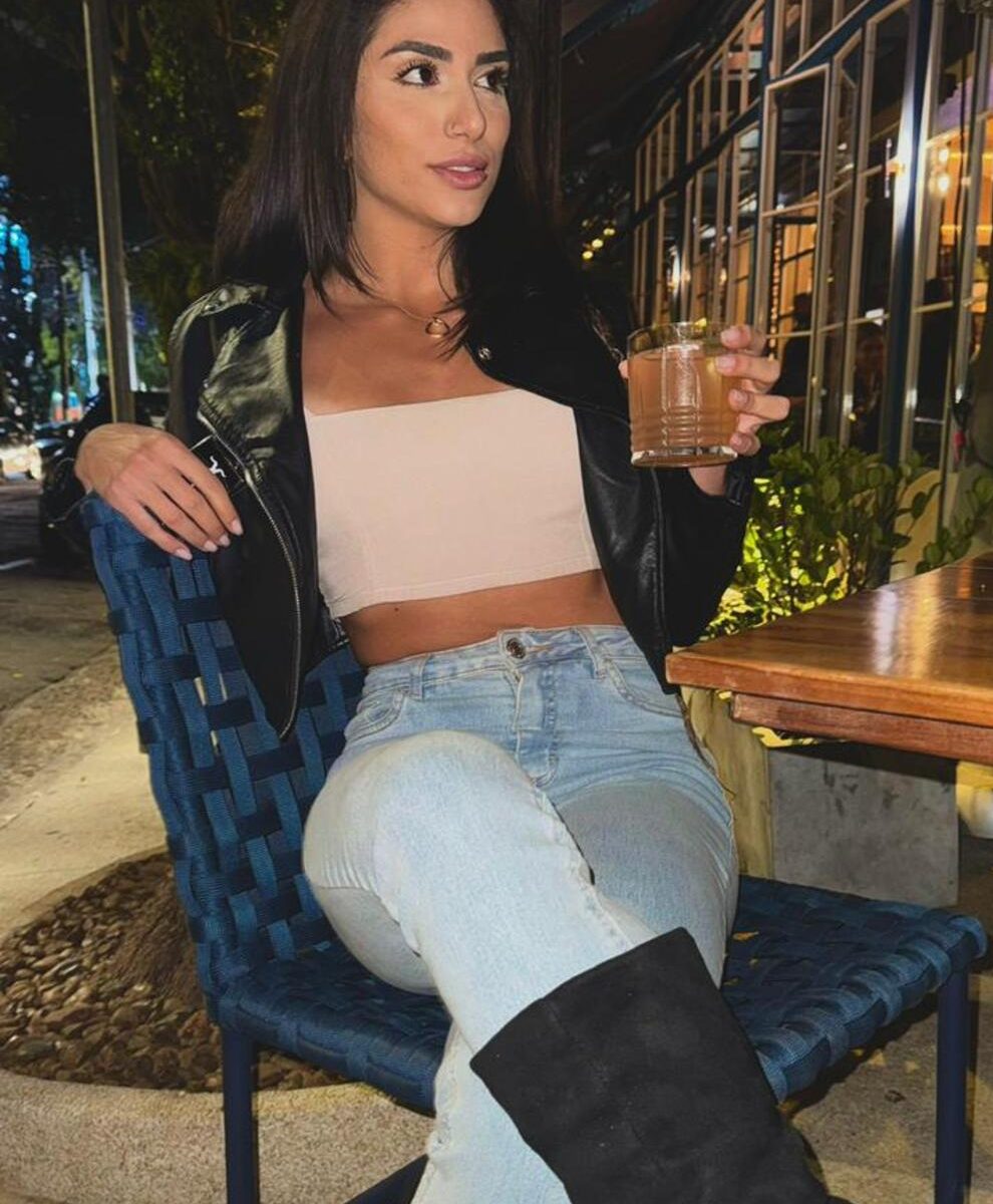 Adelina Escort Paris