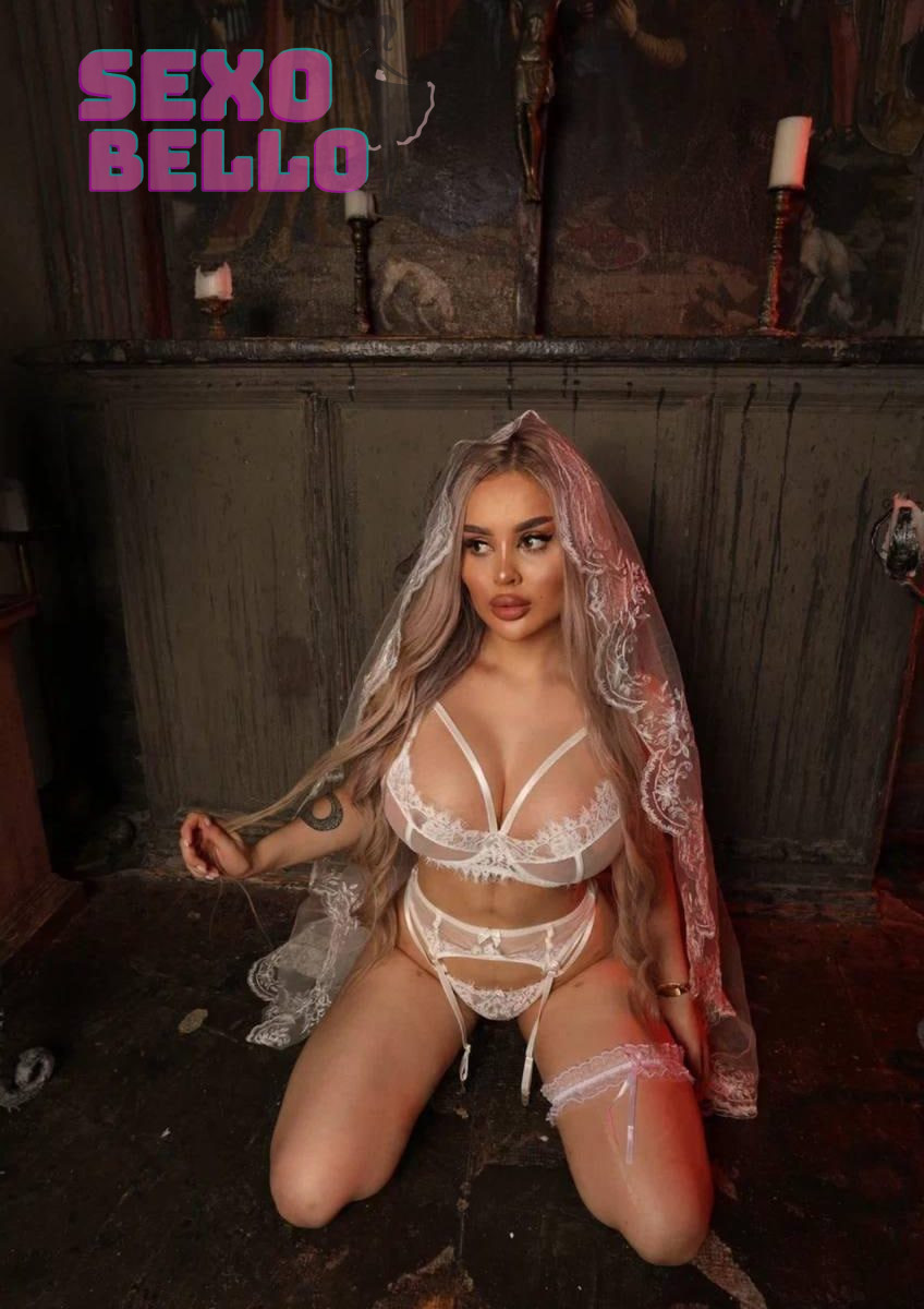 Scarlet Lace Sabrina Escort Paris
