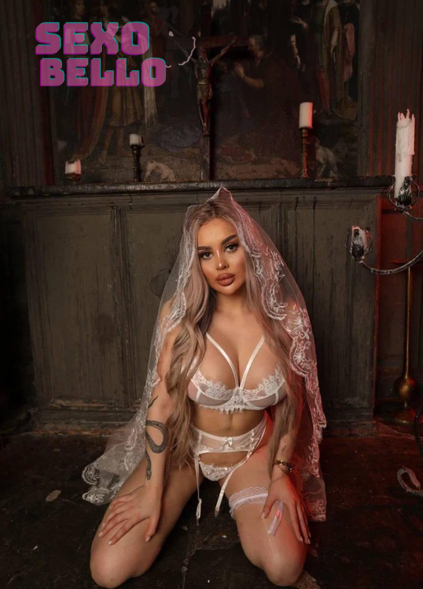 Scarlet Lace Sabrina Escort Paris