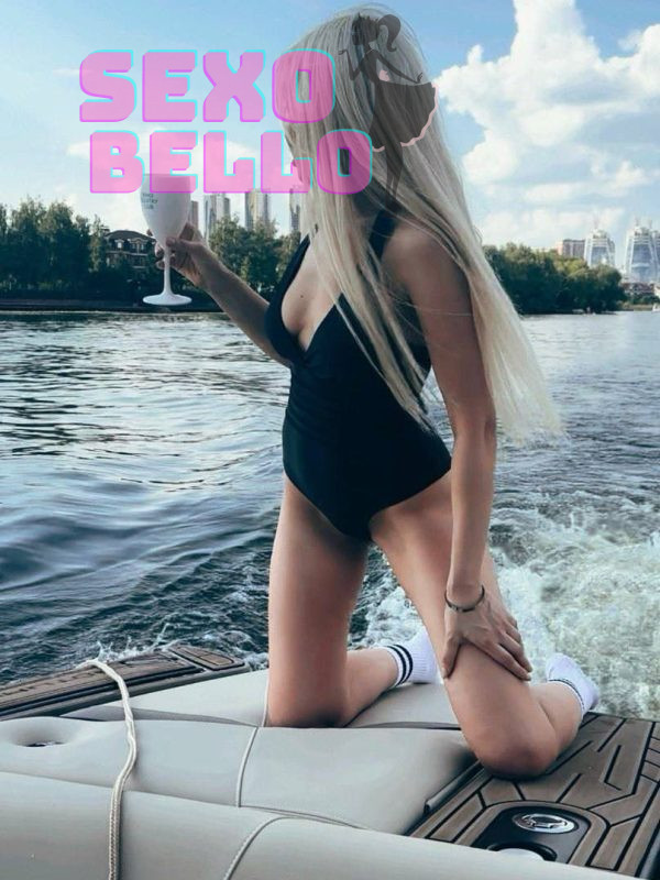 Maja in Paris | sexemodels.org