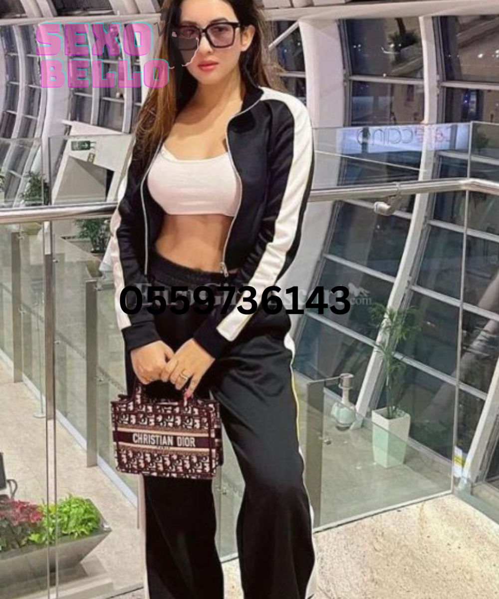 Lapin Karolína Escort Paris