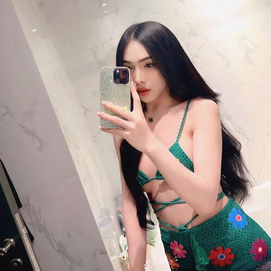 Romantic Soo-jin Escort Paris