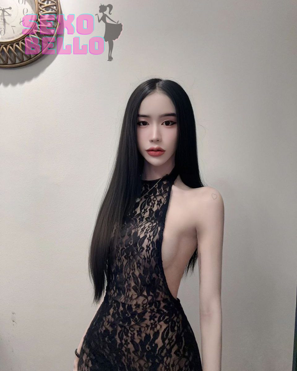 Charmante Mika Escort Paris