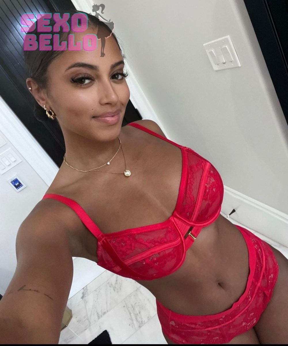 Priya la Divine
