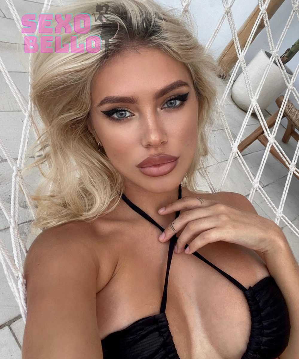 Charmante Alena Escort Paris
