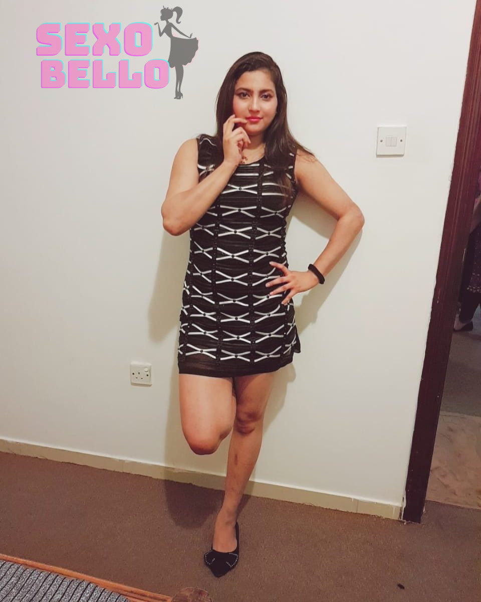 Elegant Armine Escort Paris