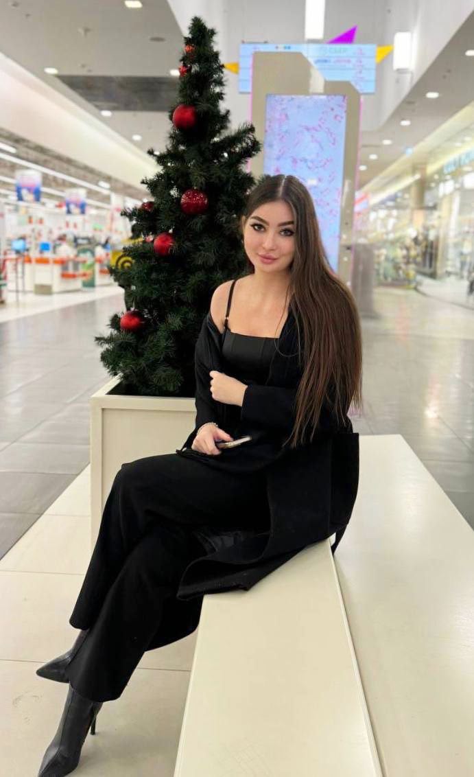 Loyal Nikol Escort Paris