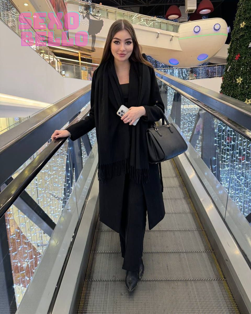 Loyal Nikol Escort Paris