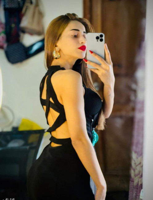 La mignonne Meera Escort Paris