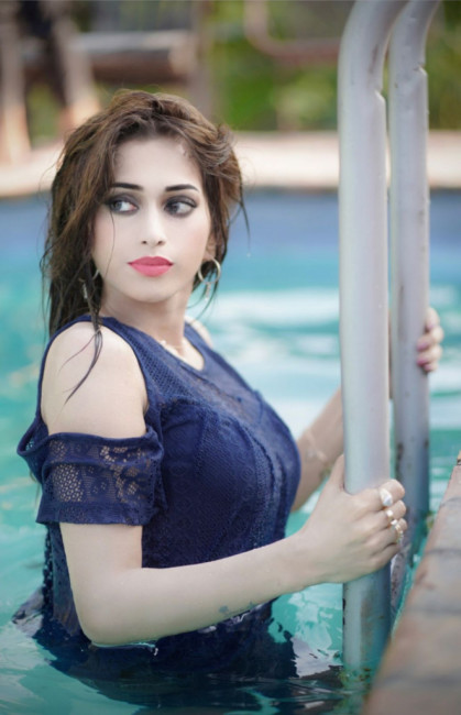 La mignonne Meera Escort Paris
