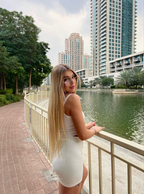 Belle Elena Escort Paris