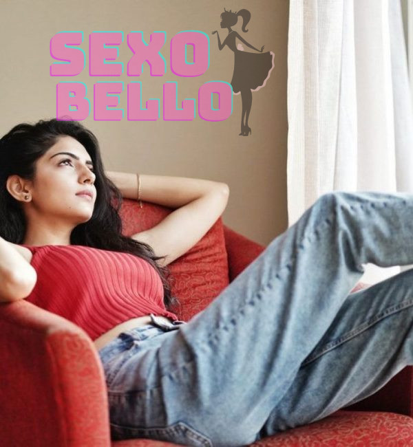 Jolie Anjali dans Paris | sexemodels.org