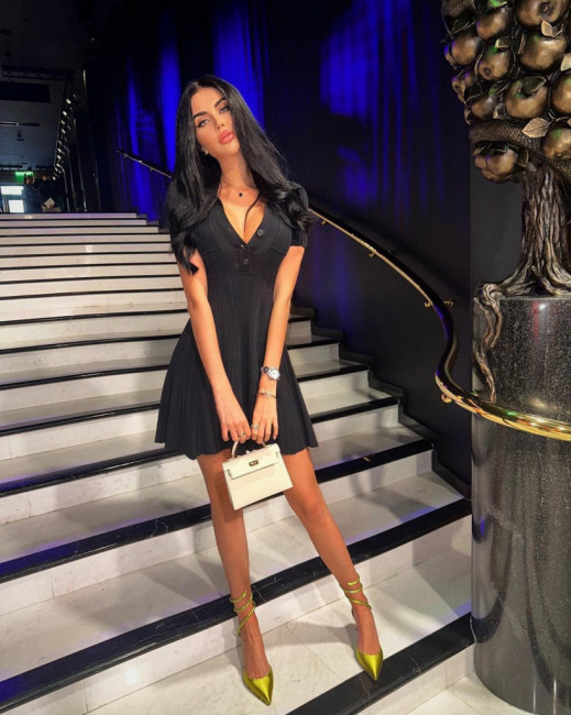 Belle Carmen Escort Paris