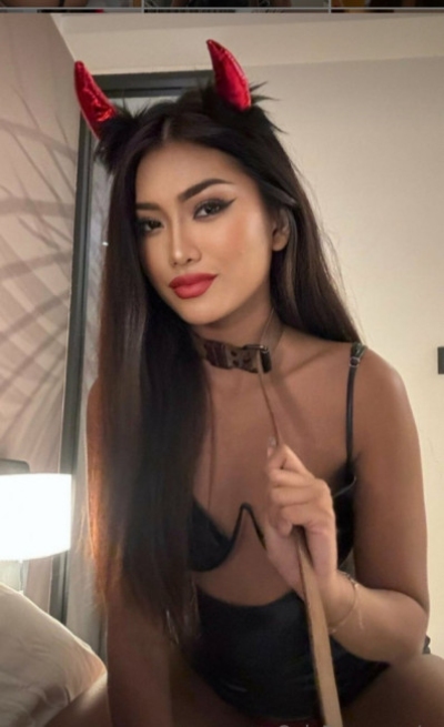 Lovely Li Mei Escort Paris